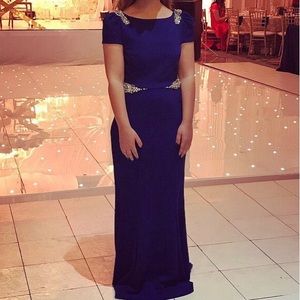 Beautiful dress with very nice beading